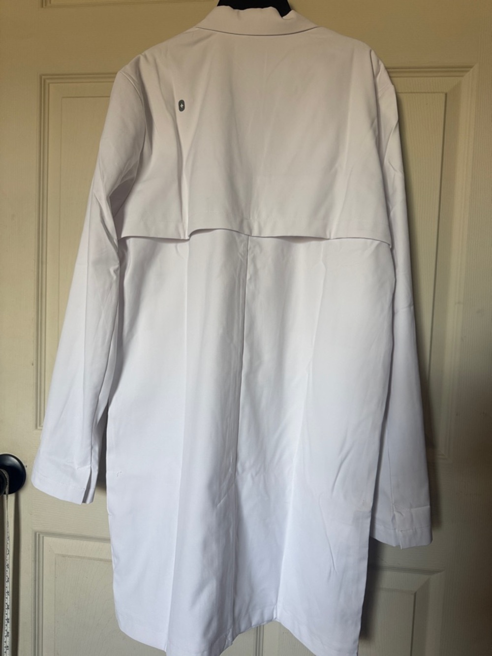 Figs Harlem White Professional Lab Coat size medium. NEW with tags - Picture 5 of 5